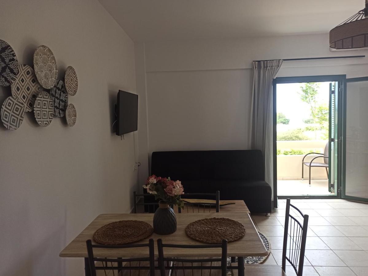 Sea Melody Apartments Stavromenos  Bagian luar foto